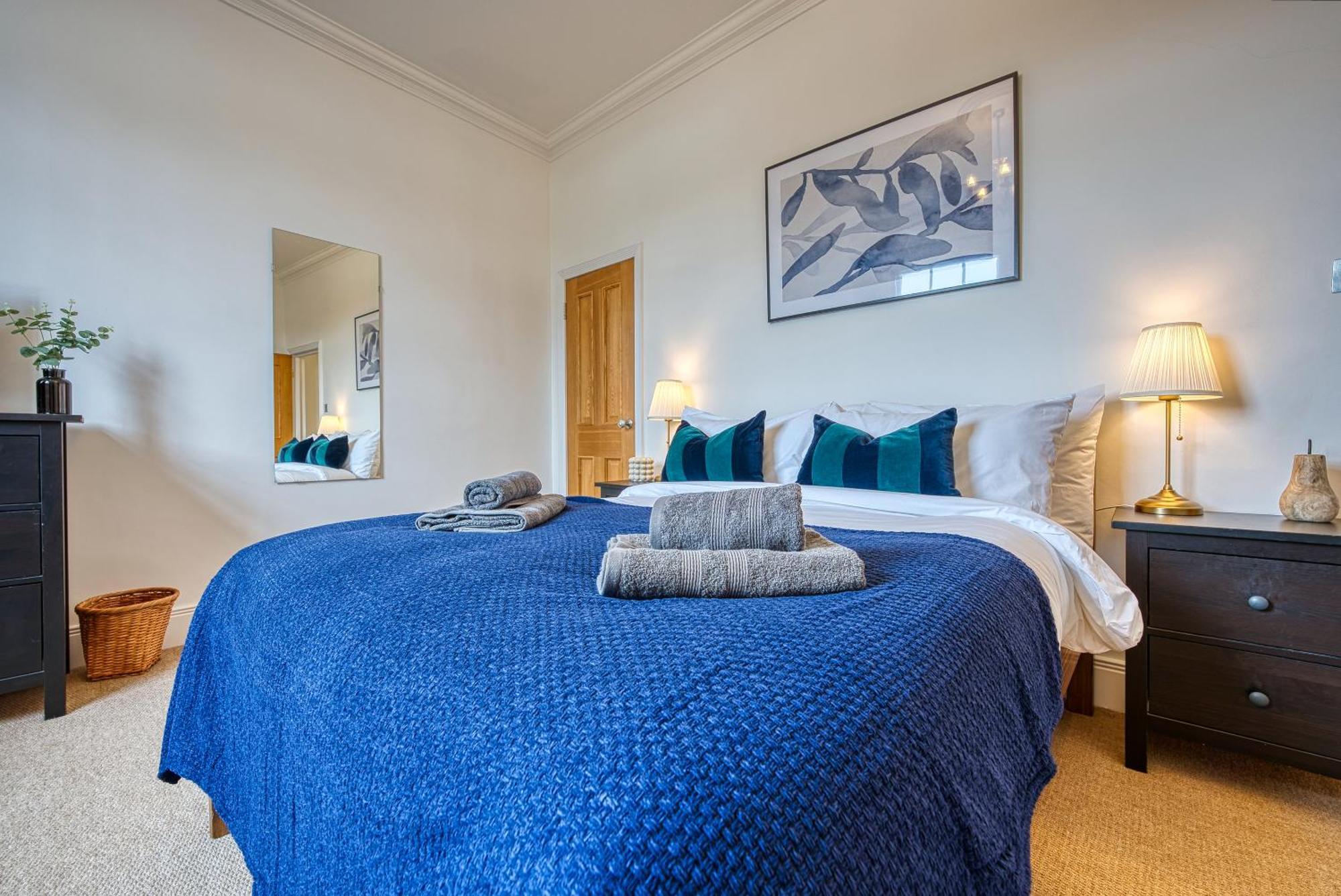 2 Bed Stunning Chic Modern Spacious Apt, Ocean Village, Southampton - Plenty Of Parking - By Blue Puffin Stays Ngoại thất bức ảnh