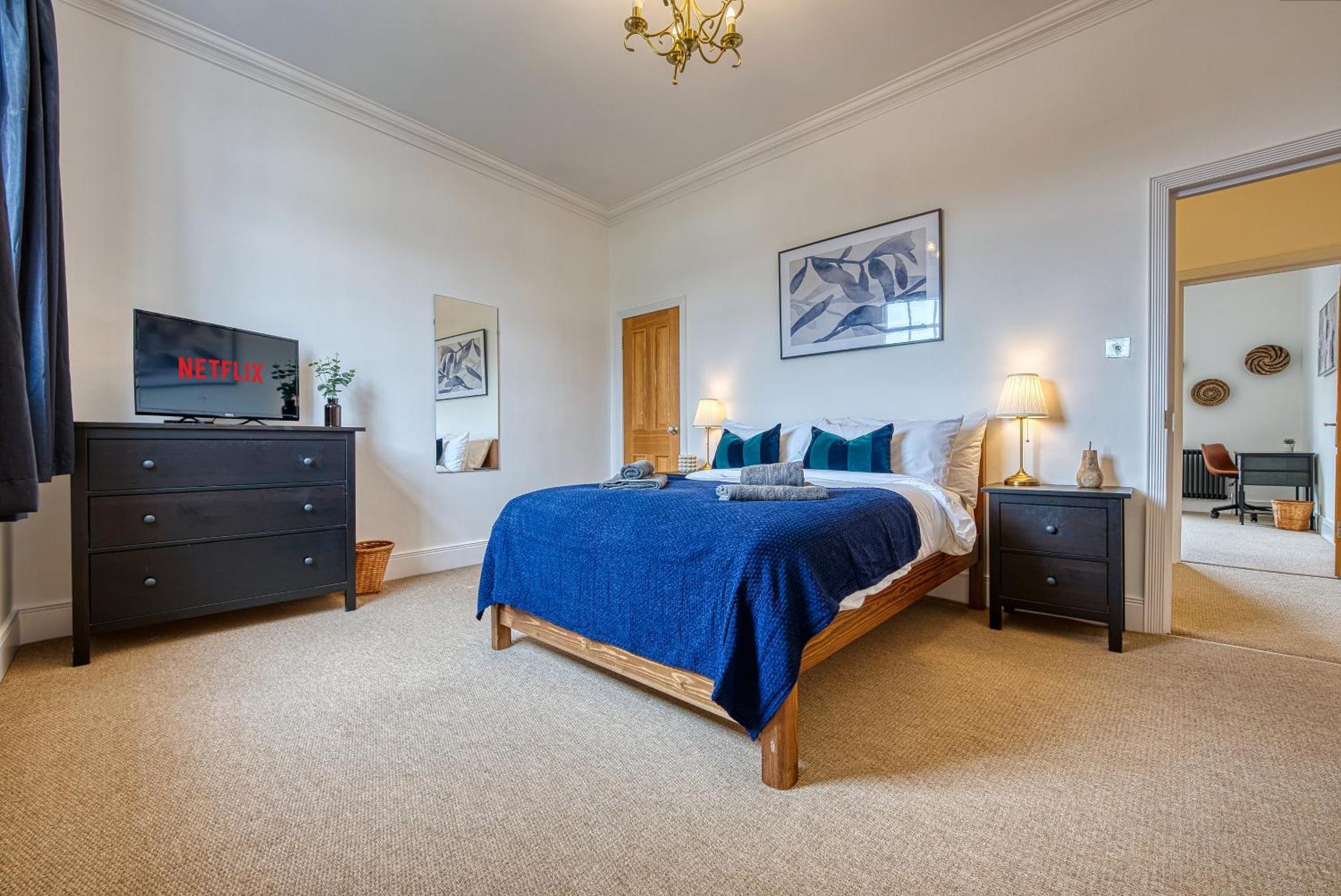 2 Bed Stunning Chic Modern Spacious Apt, Ocean Village, Southampton - Plenty Of Parking - By Blue Puffin Stays Ngoại thất bức ảnh