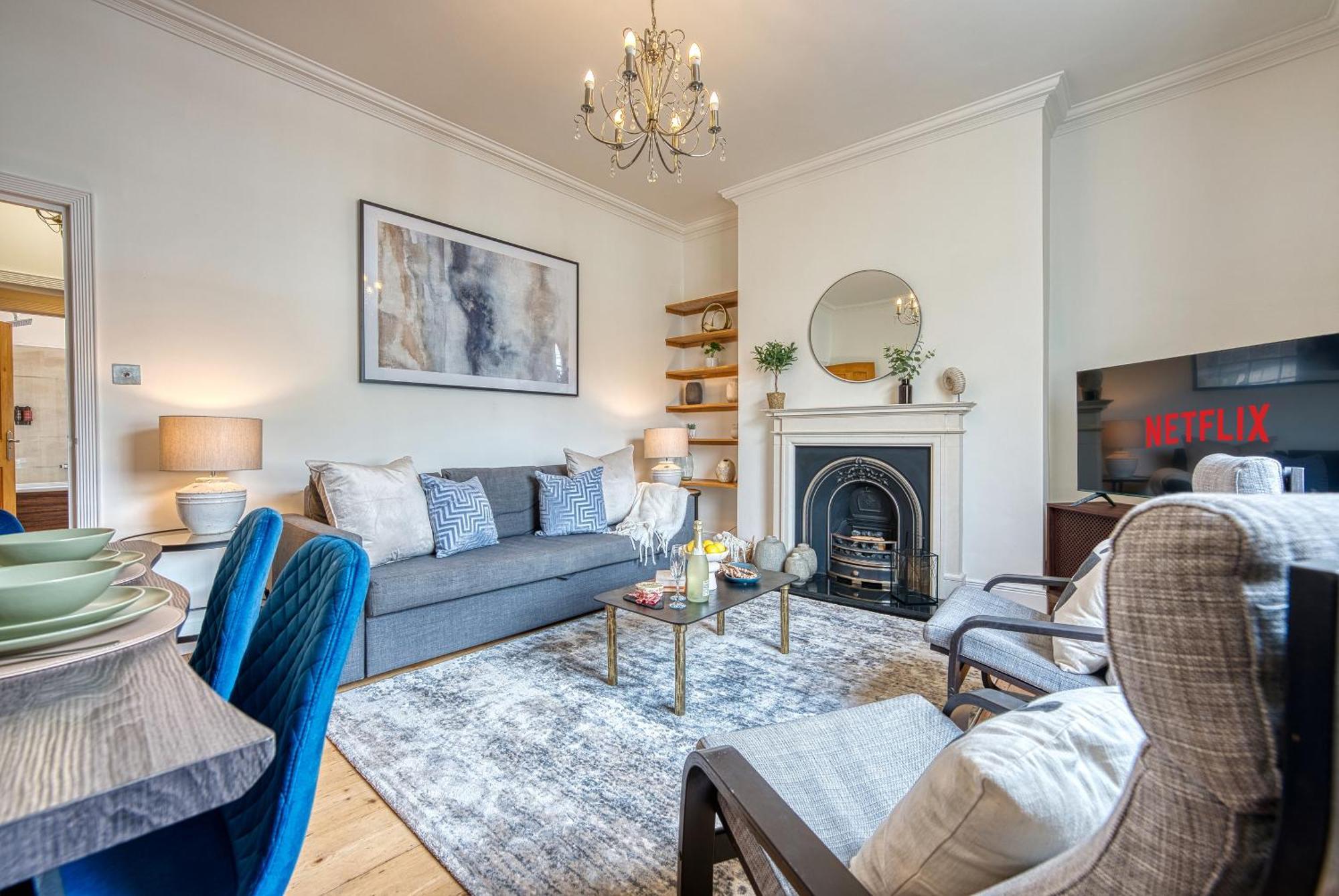2 Bed Stunning Chic Modern Spacious Apt, Ocean Village, Southampton - Plenty Of Parking - By Blue Puffin Stays Ngoại thất bức ảnh