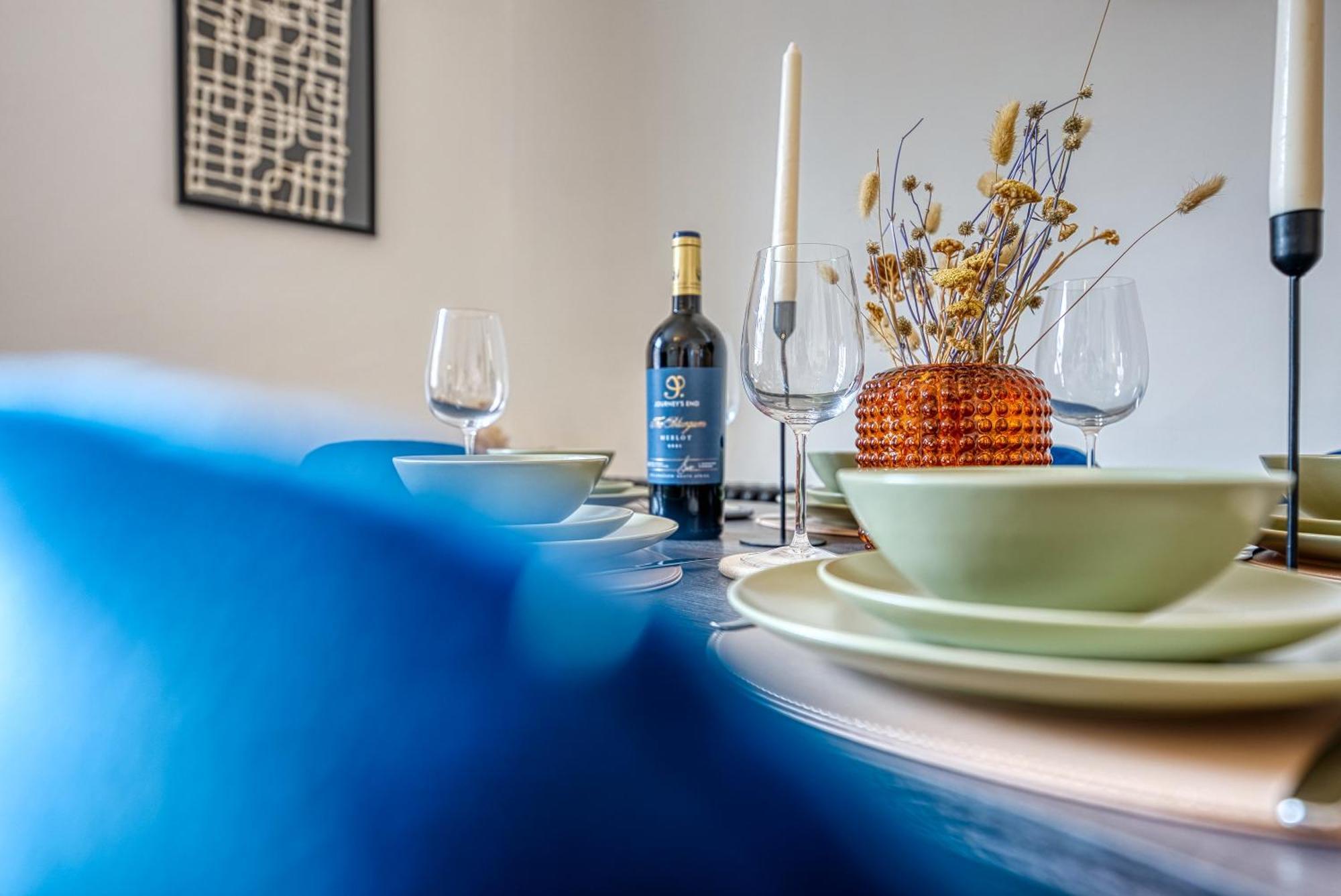 2 Bed Stunning Chic Modern Spacious Apt, Ocean Village, Southampton - Plenty Of Parking - By Blue Puffin Stays Ngoại thất bức ảnh