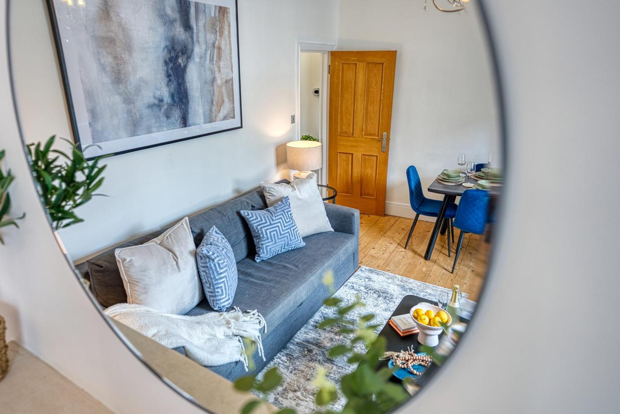 2 Bed Stunning Chic Modern Spacious Apt, Ocean Village, Southampton - Plenty Of Parking - By Blue Puffin Stays Ngoại thất bức ảnh