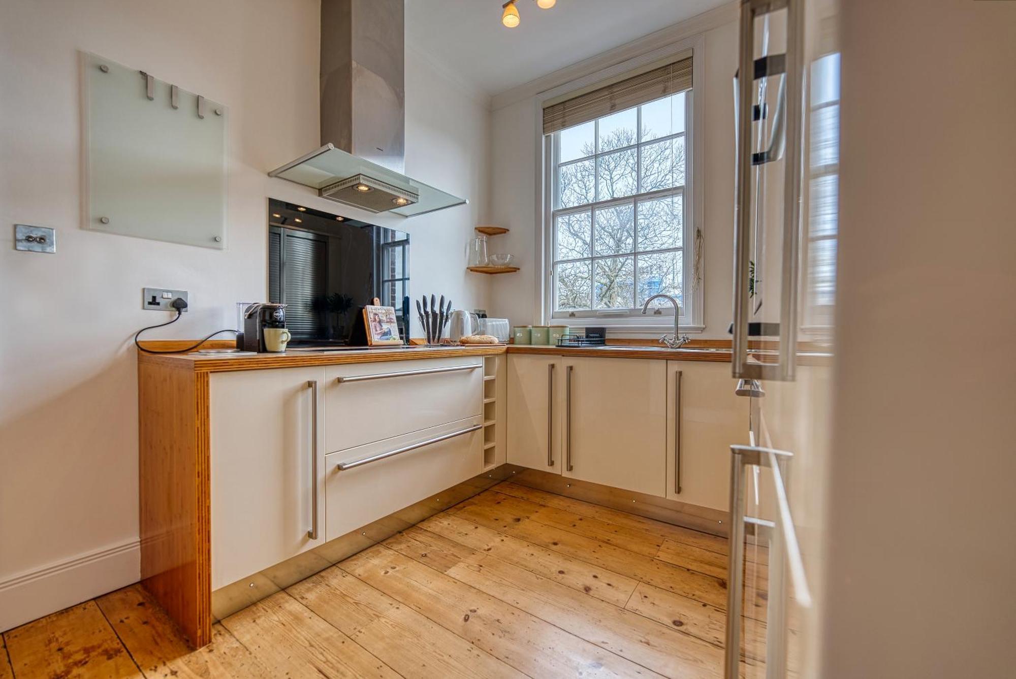2 Bed Stunning Chic Modern Spacious Apt, Ocean Village, Southampton - Plenty Of Parking - By Blue Puffin Stays Ngoại thất bức ảnh